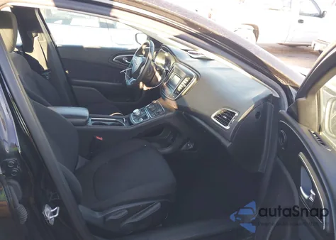 2016 Chrysler 200 Touring z USA, uszkodzony, nr VIN 1C3CCCFB0GN188034